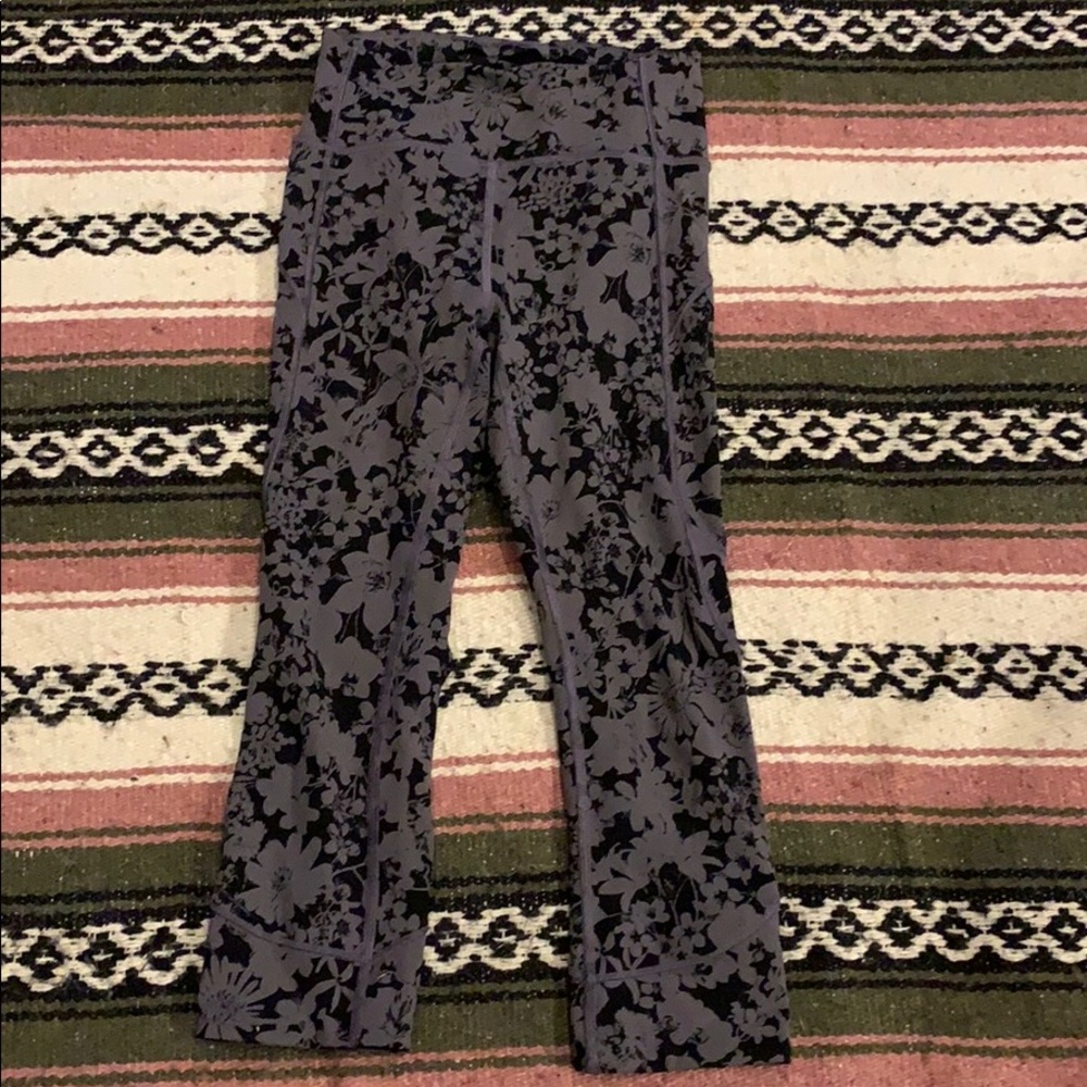 LuLu Lemon 3/4 Length Cropped Legging (size 4)